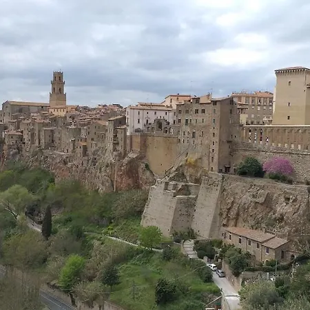 La Cascina Della Grotta Di Tufo